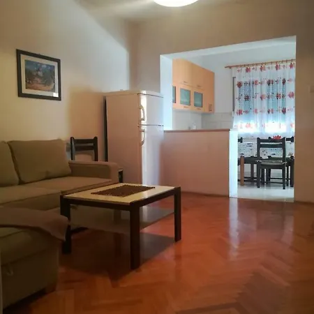Apartman Veliki 2. Kat Apartment
